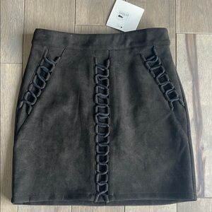 Seek The Label Elegant Black Skirt with Chain Detail